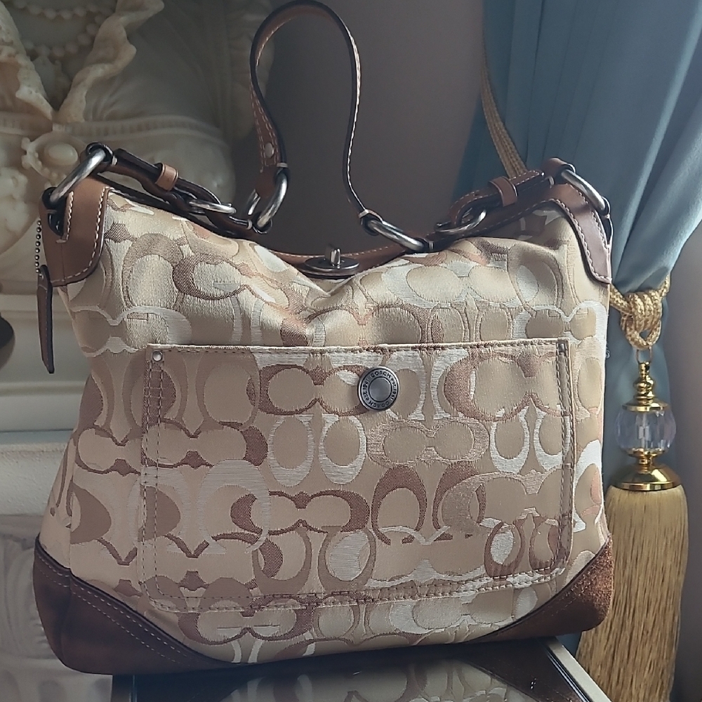 Coach "Chelsea" Hobo